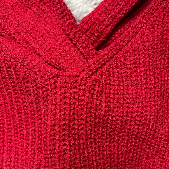 Back Twist Bright Merry Red V Neck Sweater - Picture 4 of 13